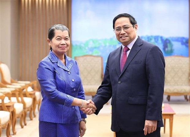 Gov’t leader receives visiting Cambodian Deputy PM